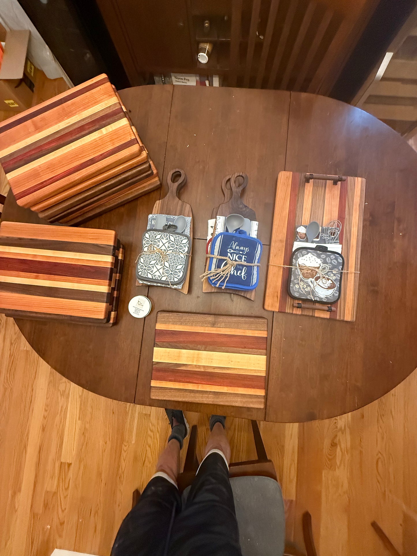 Edge grain cutting boards